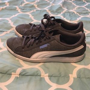 Women’s Puma shoes Gray size 10